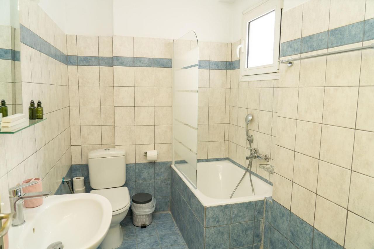 The Whole Packet A5 Center With Parking Apartment Larissa Bagian luar foto